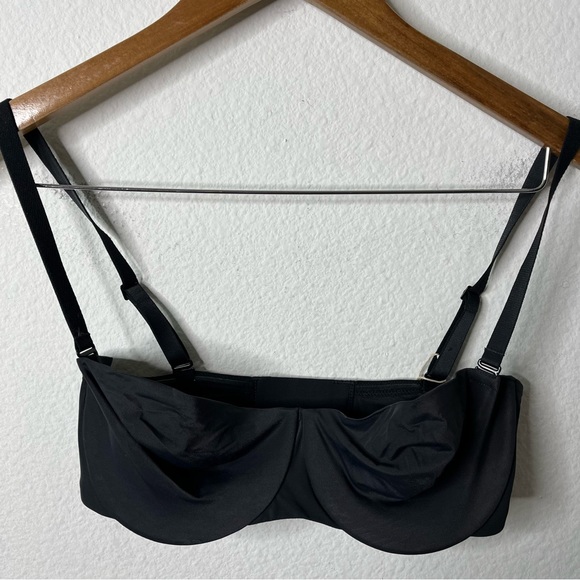 NWOT Skims Smoothing Intimates Smoothing Strapless Bra Onyx Womens Size 34D - Picture 2 of 4